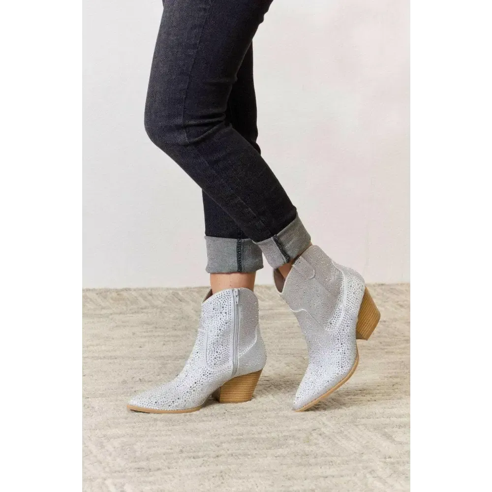 Luxurious Rhinestone Ankle Cowboy Boots Elevate Women's Fashion Style