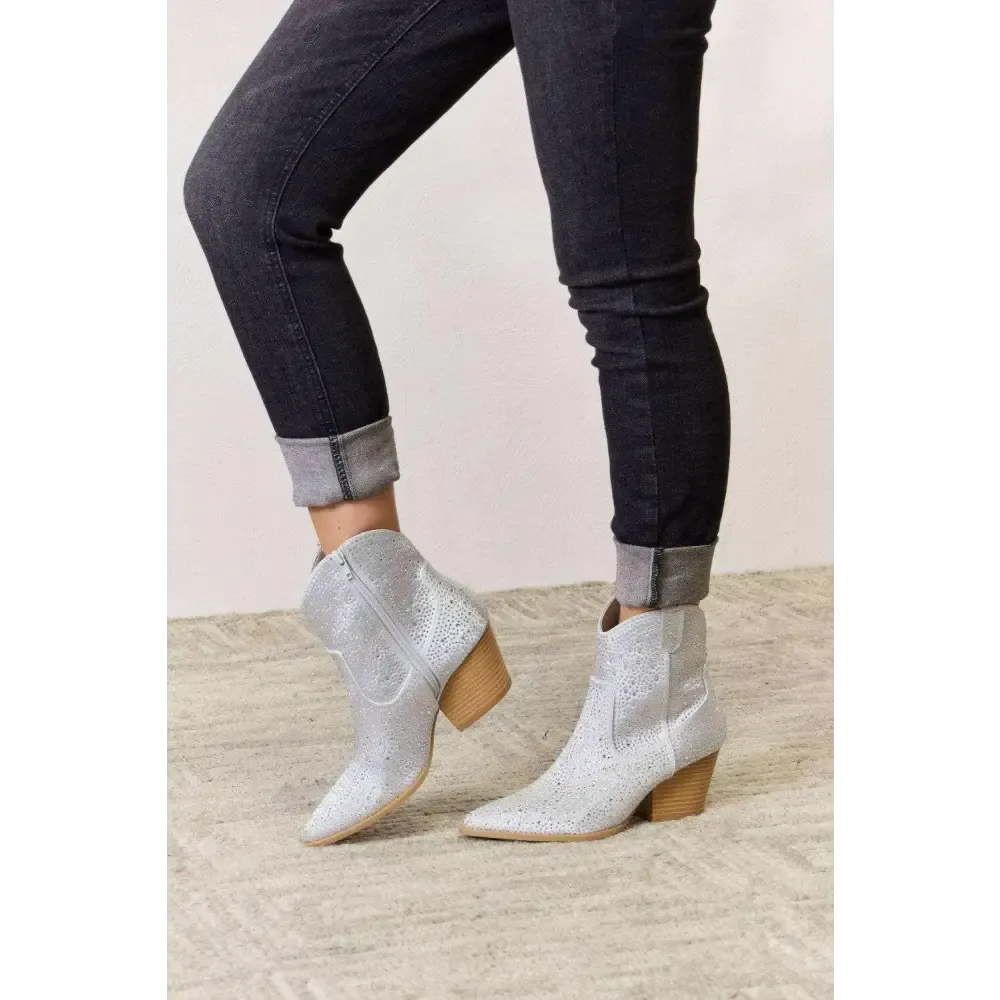 Luxurious Rhinestone Ankle Cowboy Boots Elevate Women's Fashion Style